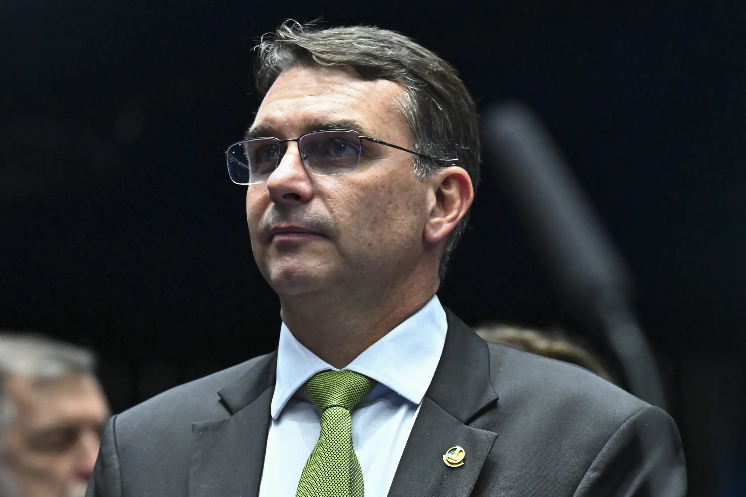 Flávio Bolsonaro promete relação saudável com Israel a partir de 2027