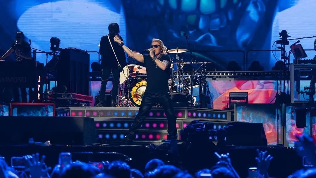 Guns N' Roses chega a Salvador