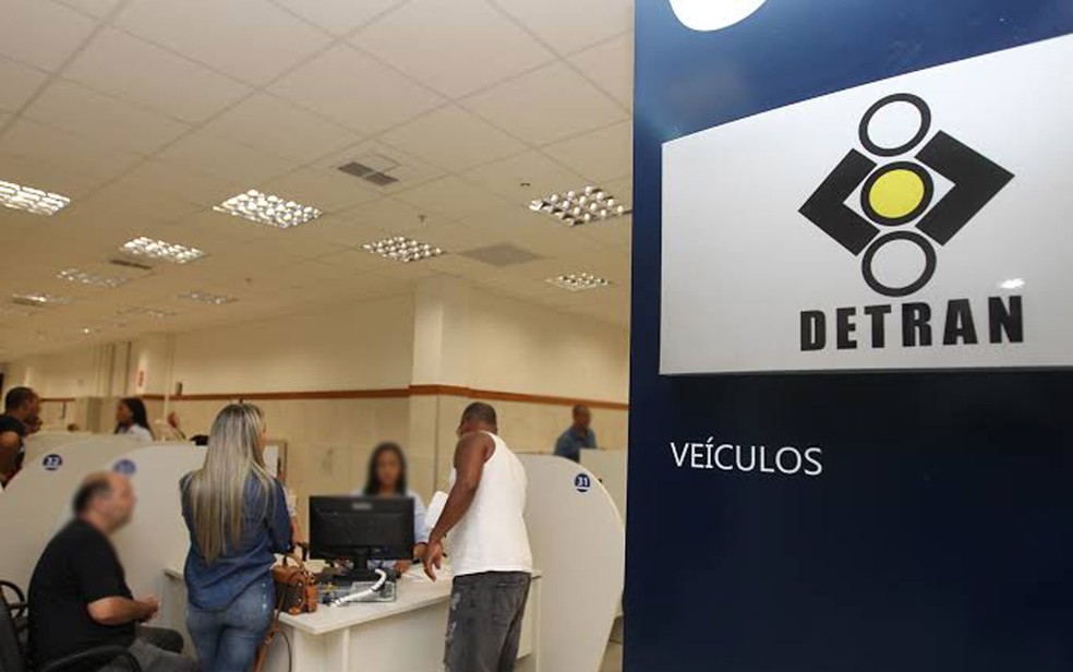 Servidor do Detran é alvo de operação por suspeita de corrupção em Salvador