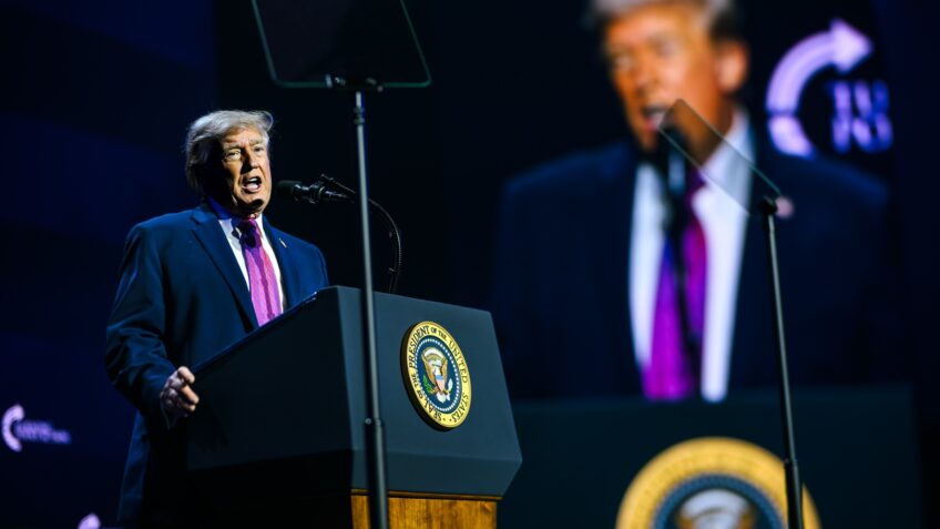 Trump libera primeiro visto ‘cartão ouro’ de US$ 1 milhão