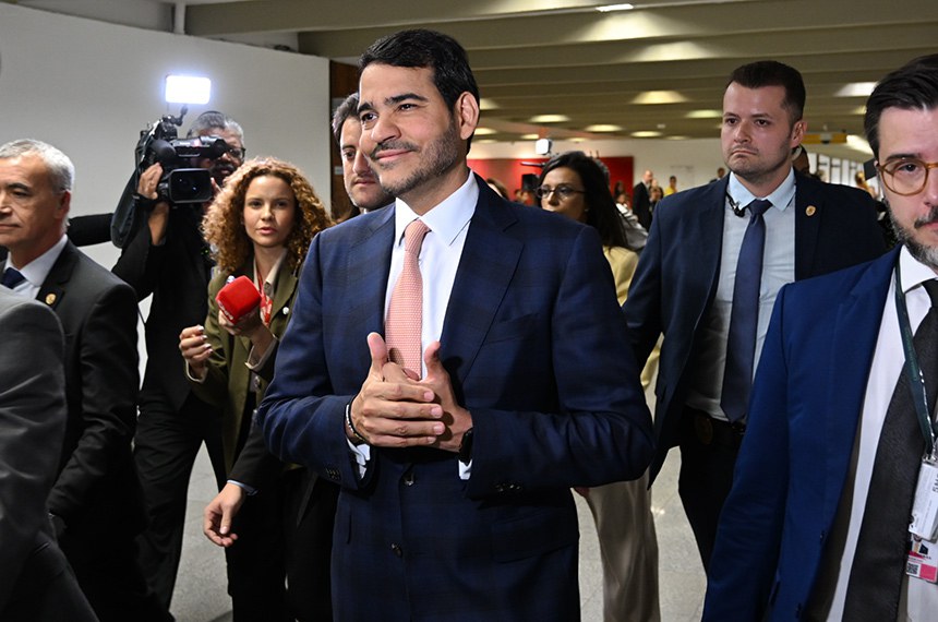 Messias conta com ao menos 47 votos na véspera de sabatina