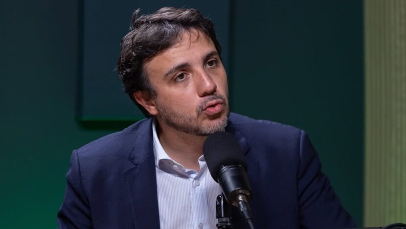 Pesquisa Atlas/Bloomberg de abril de 2026 mostra Renan Santos com 5,3% no primeiro turno com Lula à frente