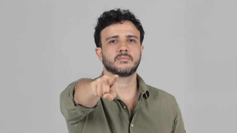 Renan Santos celebra avanço em pesquisas e mira segundo turno