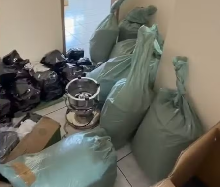 Polícia desarticula laboratório e apreende meia tonelada de drogas em Salvador