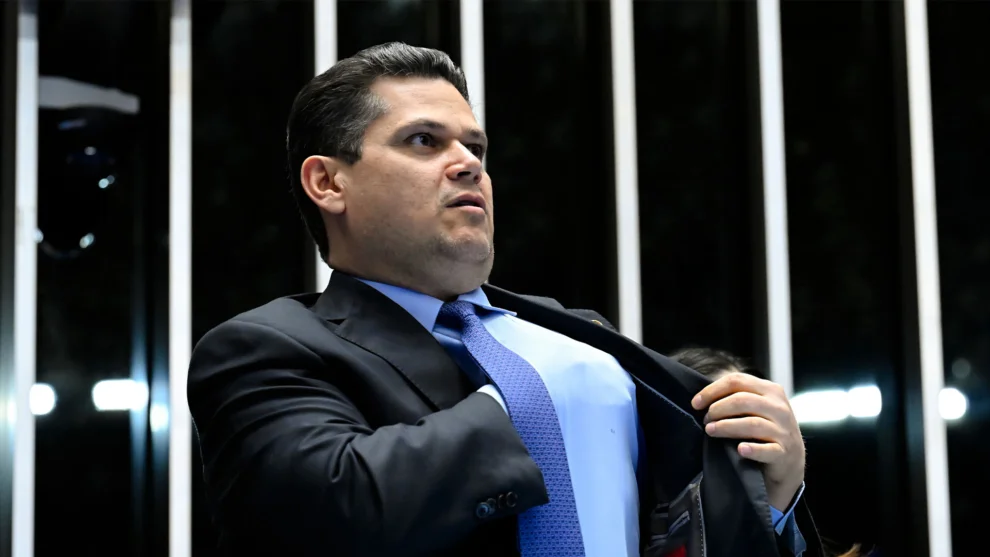 Alcolumbre afirma ter apenas opinado sobre placar de Messias