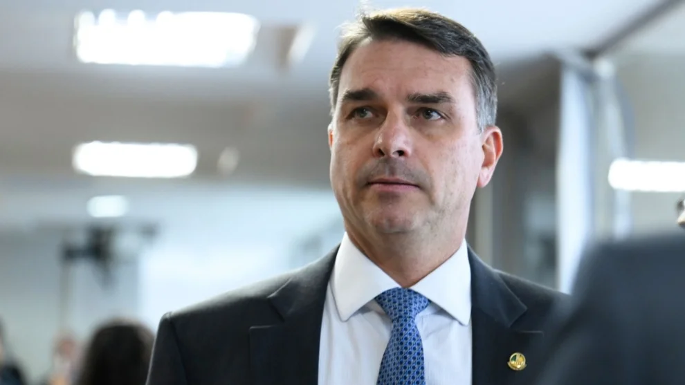 Flávio Bolsonaro e Valdemar se reúnem com empresários em Miami