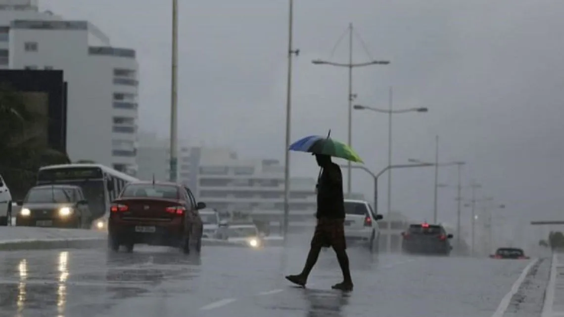 Inmet emite alerta de chuvas intensas na Bahia