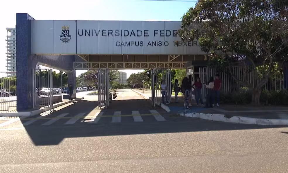 Cerca de 90 alunos passam mal após almoço no restaurante universitário da Ufba em Vitória da Conquista