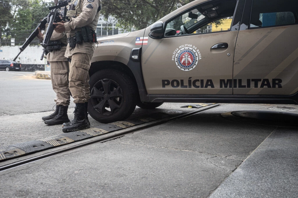 Quatro PMs são presos por morte de homem em Salvador