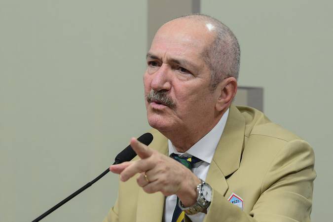 Aldo Rebelo chama Zema de desqualificado e rejeita venda do Banco do Brasil