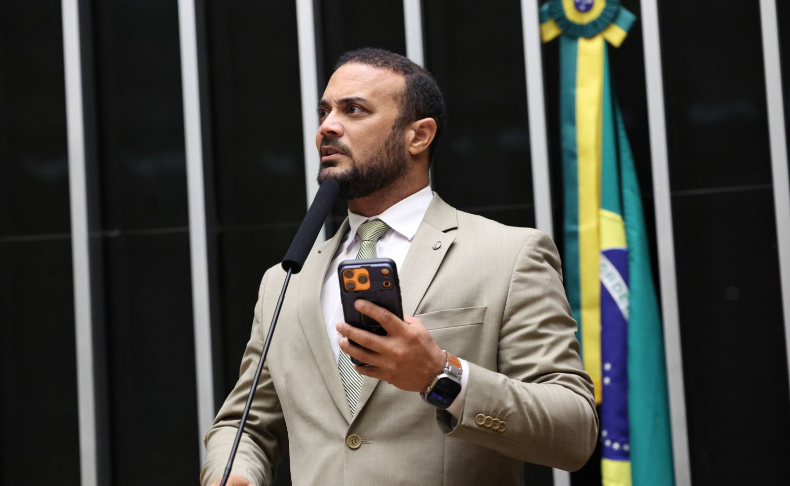Capitão Alden cobra explicações sobre dívidas de aliados de Lula