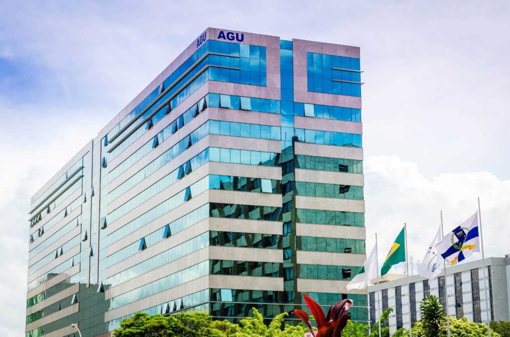 Advogados da AGU poderão reembolsar academia, fertilização in vitro e despesas médicas de sogros, genros, noras e cunhados