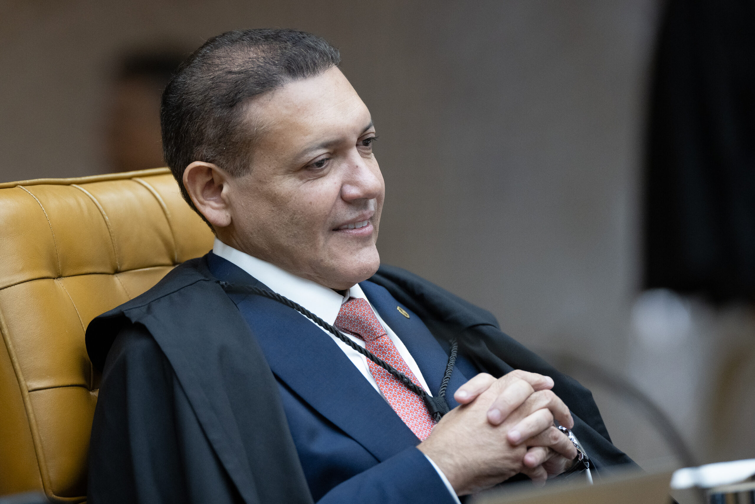 Nunes Marques toma posse na presidência do TSE e prioriza combate à IA nas eleições