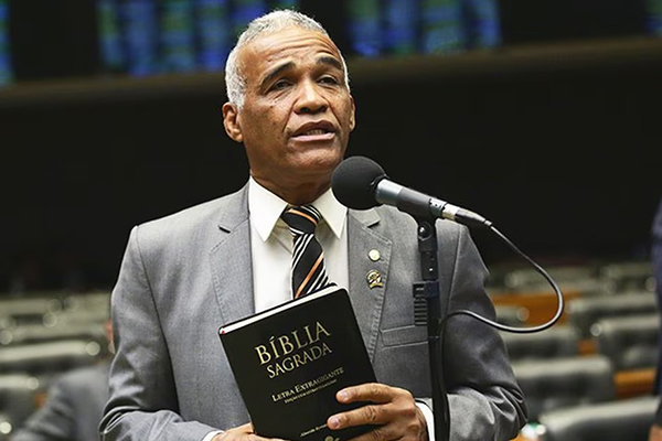 Isidório justifica voto a favor do PL da Dosimetria