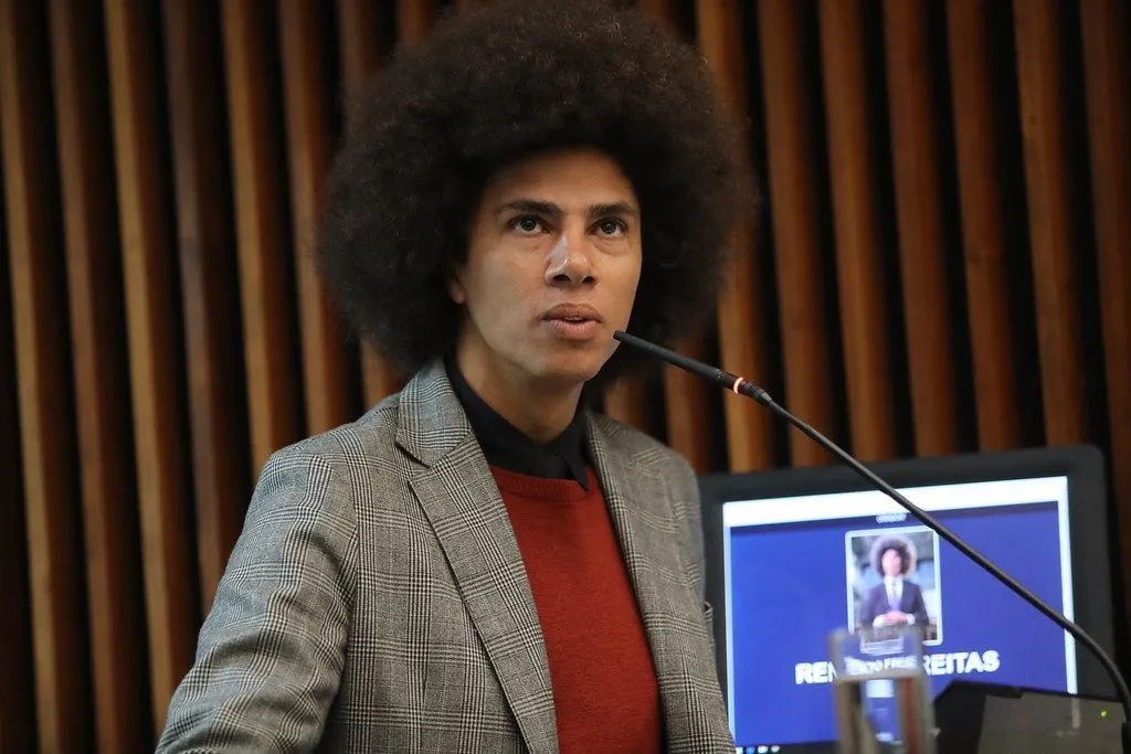 Conselho de Ética da Alep aprova cassação do mandato do deputado Renato Freitas (PT)