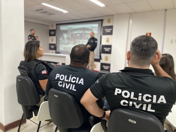 Delegado da Polícia Civil baiana é achado morto em condomínio