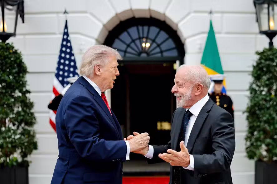 Lula ataca Flávio Bolsonaro e diz ter prazo com Trump para negociar tarifas