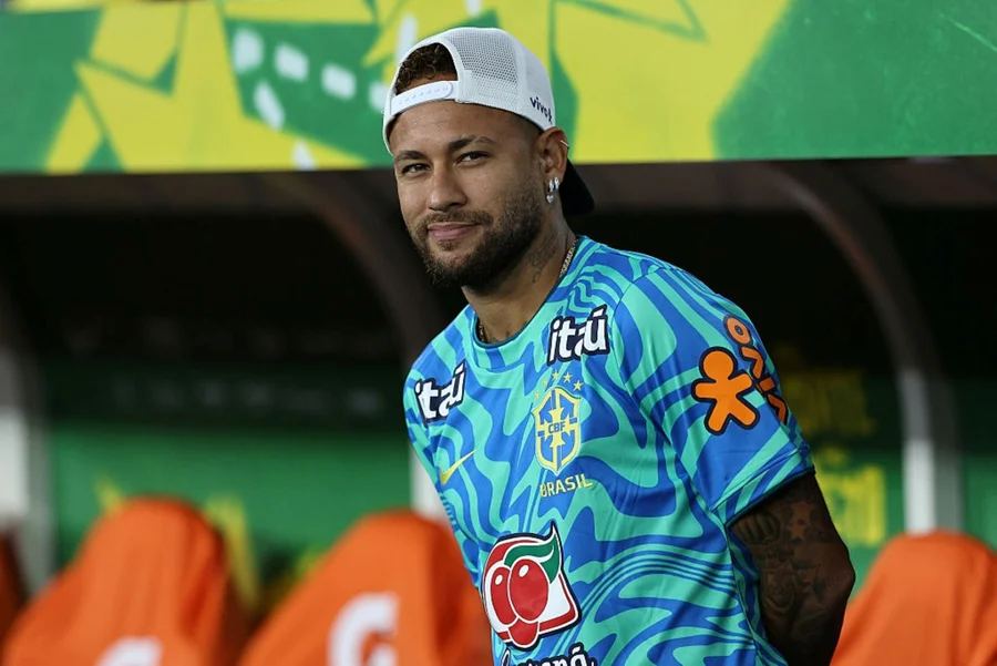 Neymar passa por exame decisivo antes da estreia do Brasil na Copa