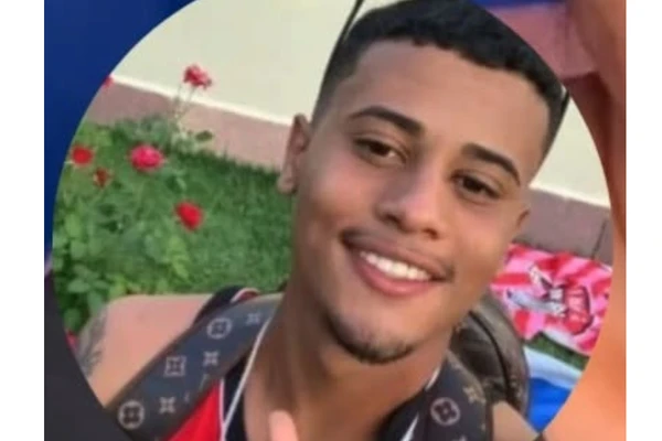 Mãe assiste vídeo de execução de filho antes de localizar o corpo