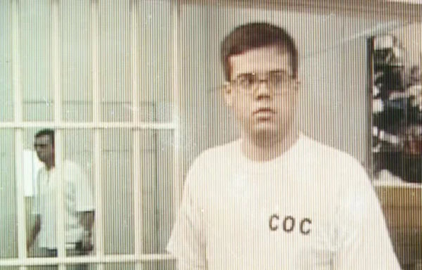 Baiano condenado por massacre em cinema vira escritor de true crime