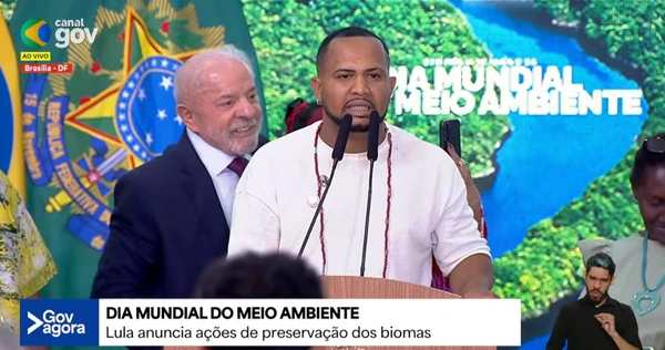 Representante de comunidades tradicionais critica Rui Costa em evento com Lula