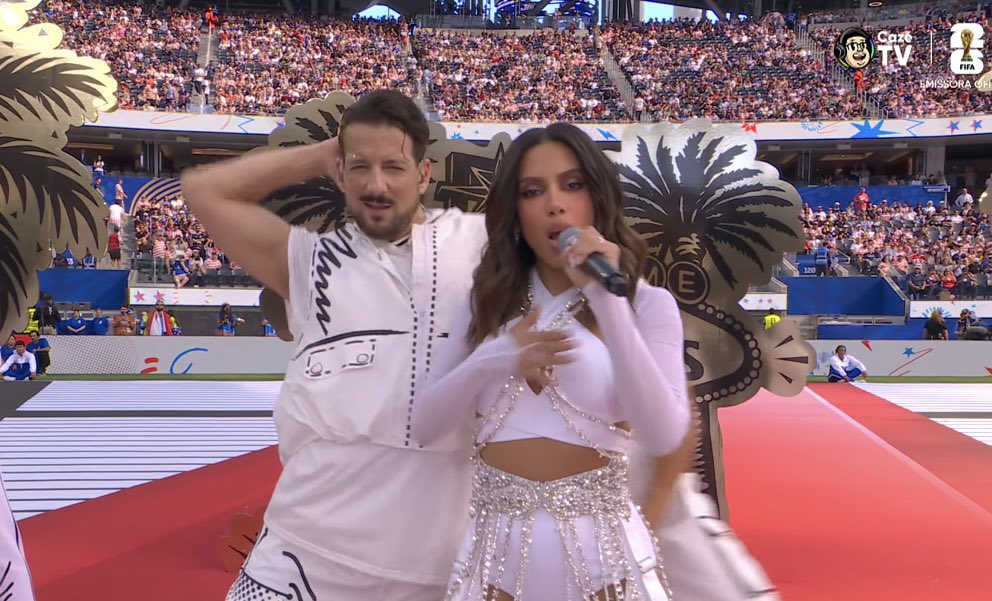 Show de Anitta na abertura da Copa do Mundo divide opiniões e gera críticas nas redes