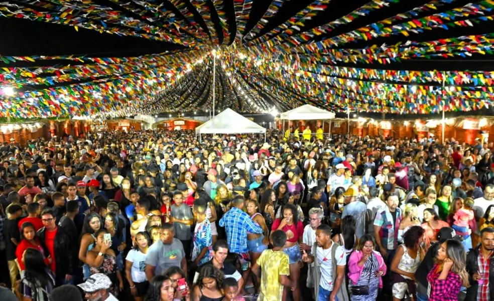 Governo federal bloqueia R$ 80 milhões em emendas para o São João da Bahia