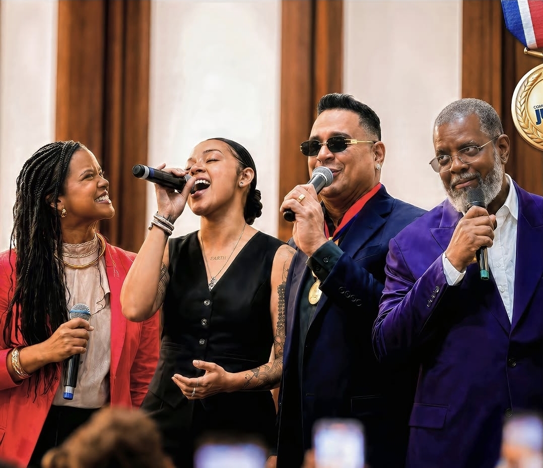 Xanddy Harmonia recebe Comenda 2 de Julho em sessão especial na ALBA