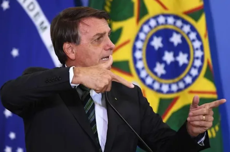 Arma registrada a Jair Bolsonaro é apreendida em blitz da PM no Distrito Federal