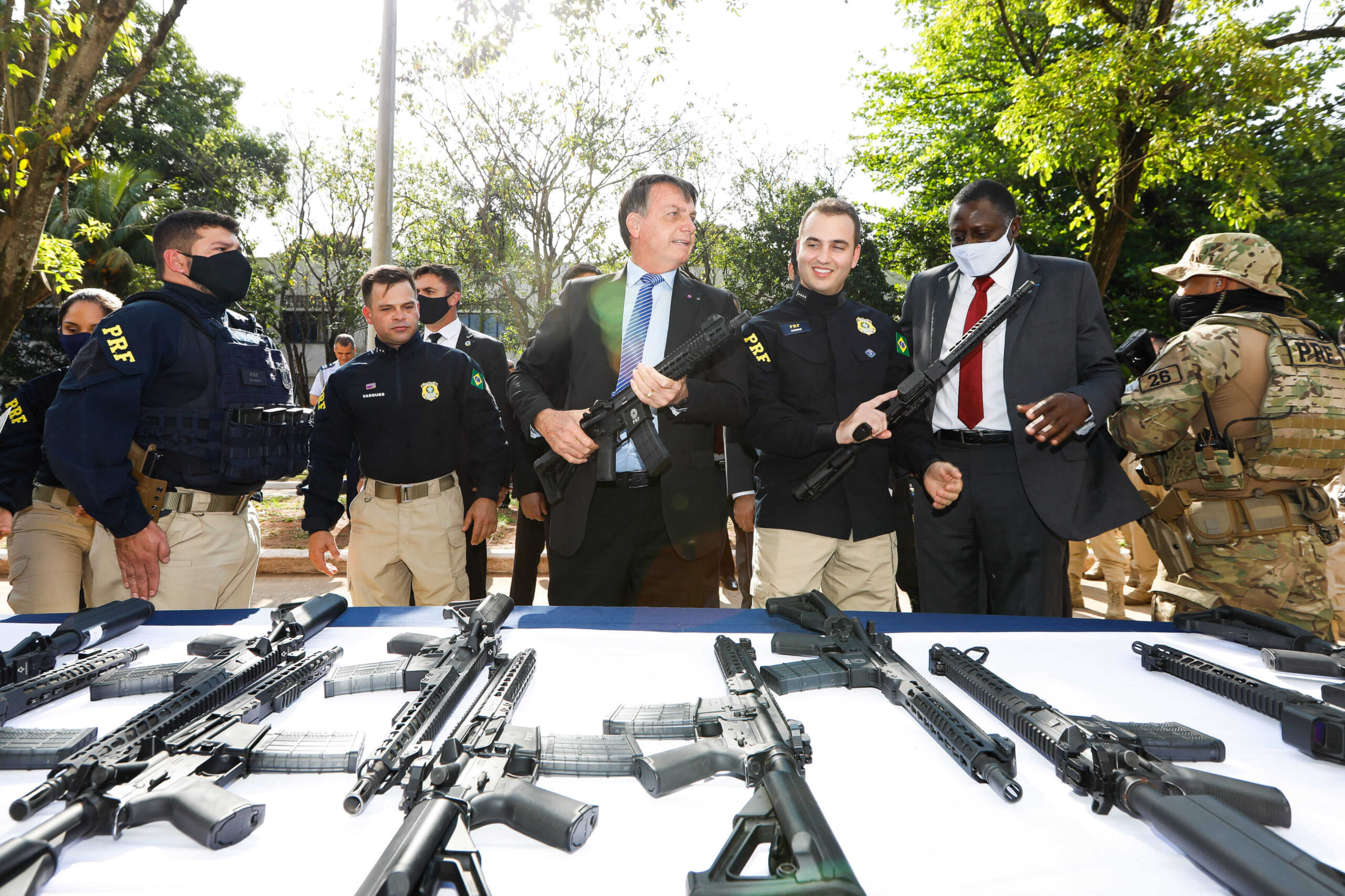 Defesa de Jair Bolsonaro informa STF sobre inativação de arma por equipe de segurança