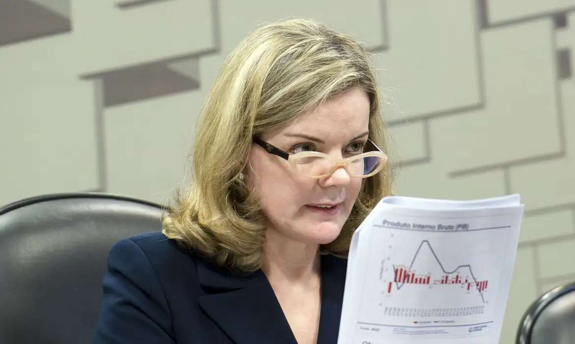 Gleisi defende punição a Jaques Wagner se houver irregularidade