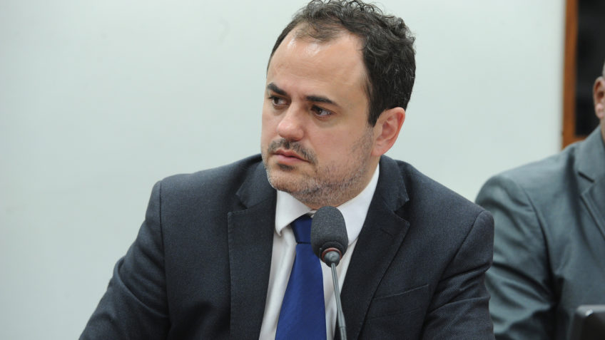 Glauber Braga critica explicação de Jaques Wagner como “inconcebível”
