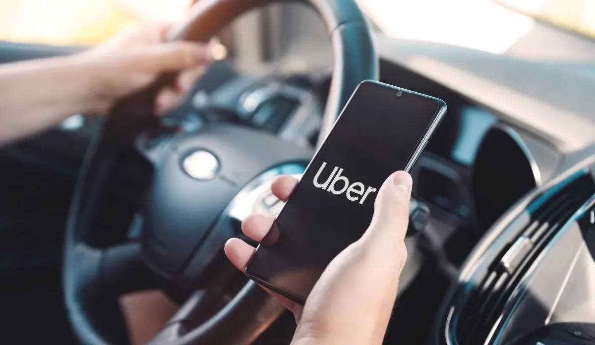 Uber e 99 encarecem em Salvador nos dias de jogos do Brasil