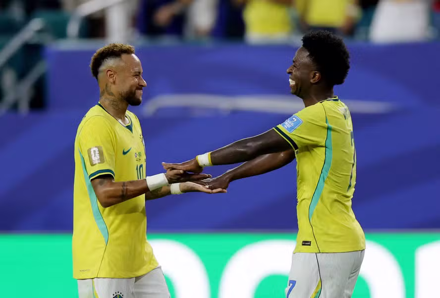 Brasil vence Escócia por 3 a 0, termina em primeiro no Grupo C e encara 2º do Grupo F na segunda fase