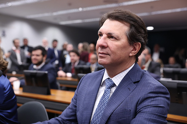 Enderson Guinho anuncia apoio a Arthur Maia e Jânio Júnior