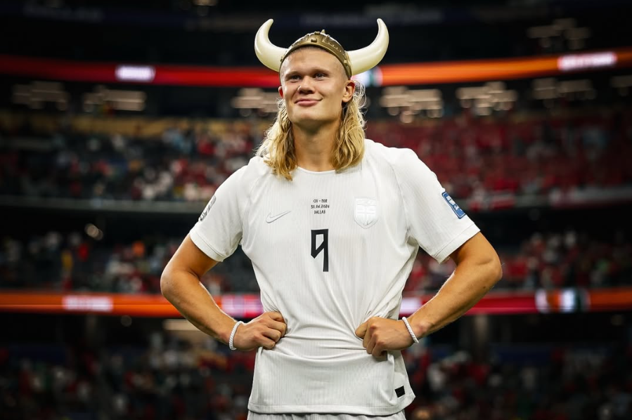 Haaland marca de forma involuntária e Noruega desafia Brasil nas oitavas da Copa