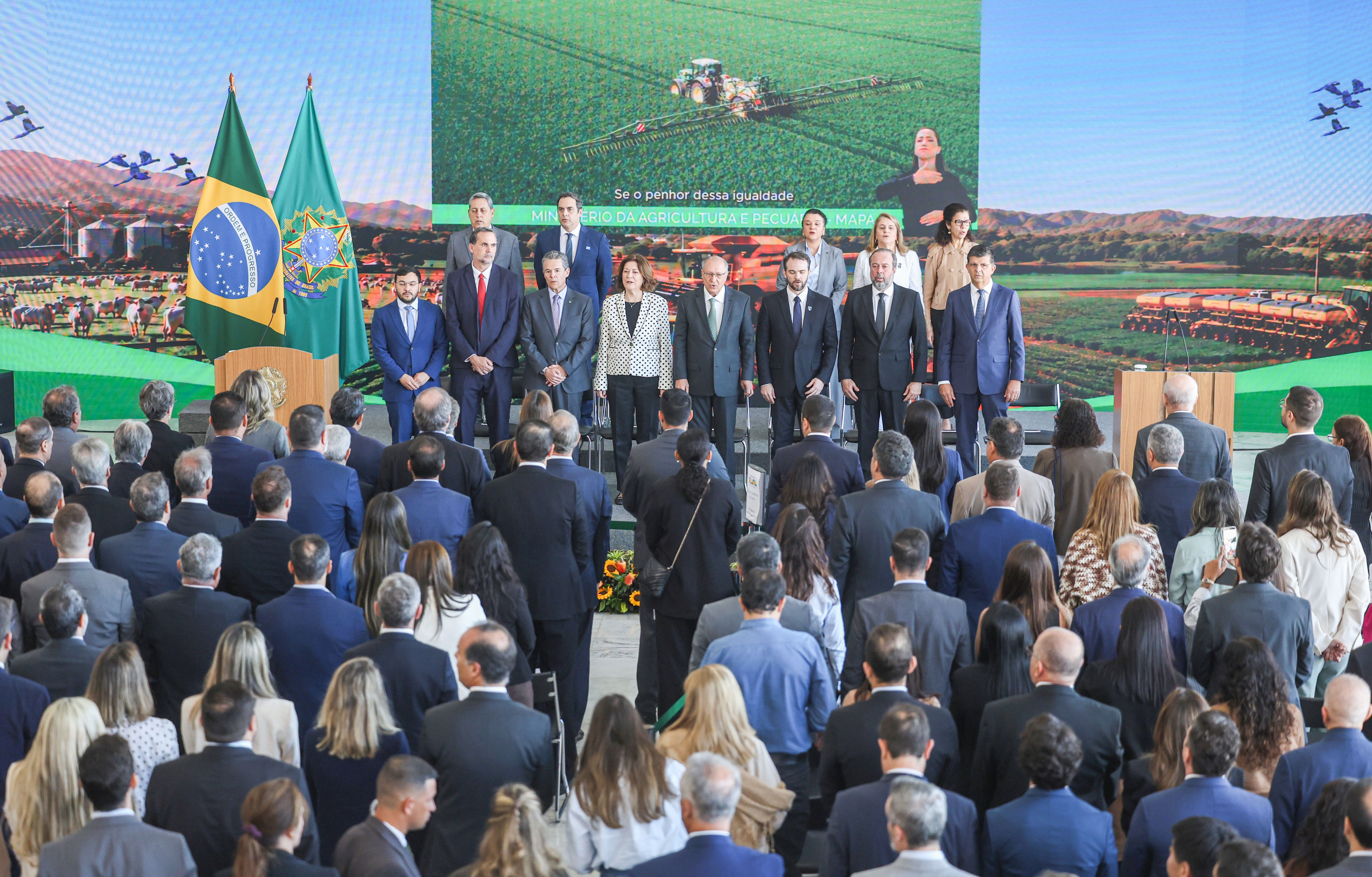 Governo lança Plano Safra 2026/27 com R$ 525 bilhões para o agronegócio