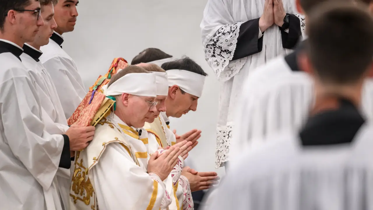 Grupo ultratradicionalista ordena bispos sem autorização papal