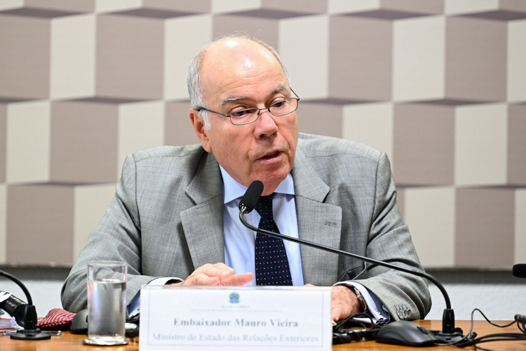 Itamaraty alerta para possível intervenção militar americana no Brasil