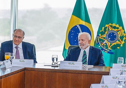 Governo paga valor recorde de emendas parlamentares antes das eleições