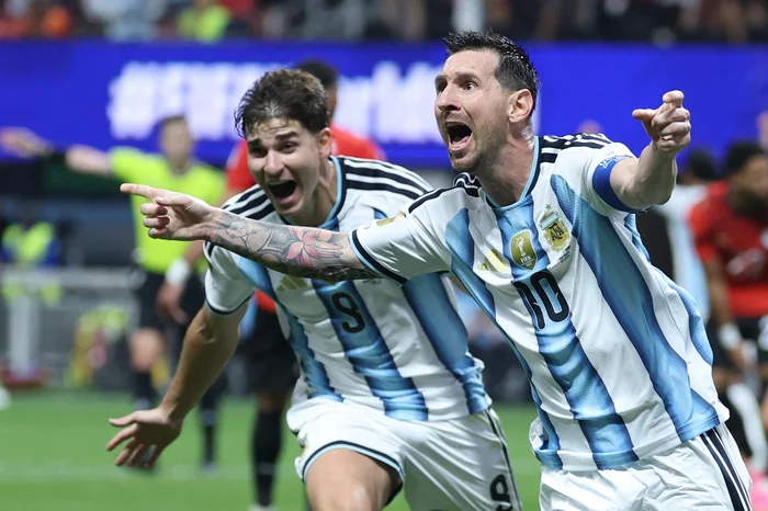 Messi brilha na virada épica da Argentina