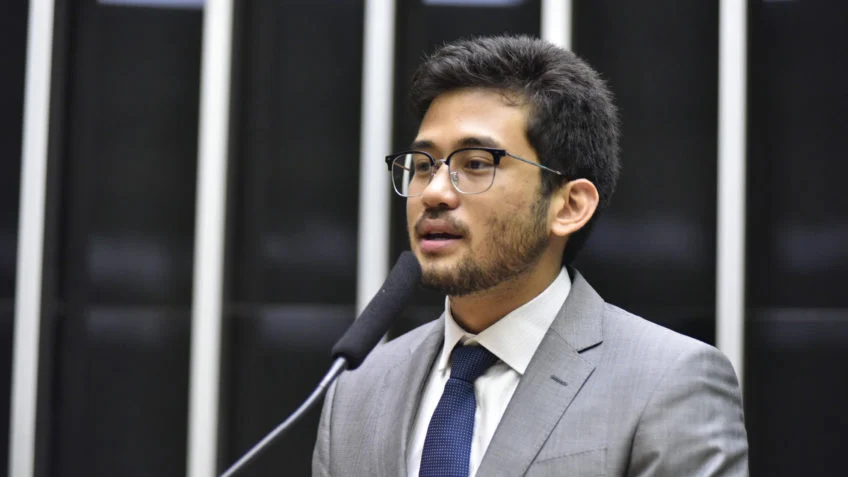 Kim Kataguiri impulsiona proposta de IPVA por peso do carro na Câmara