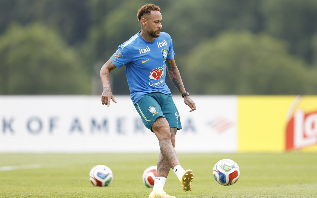 Neymar avalia rescindir contrato com Santos e aposentadoria