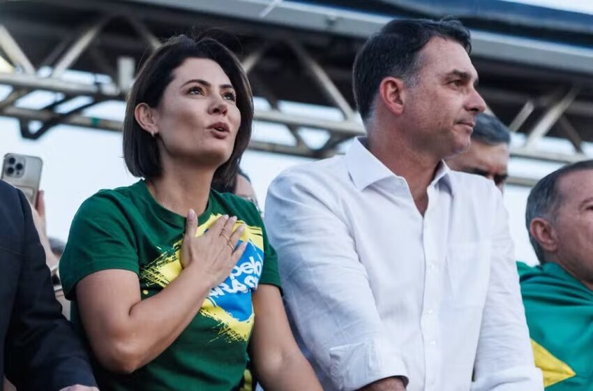 Quaest revela que 42% concordam mais com Michelle em briga com Flávio
