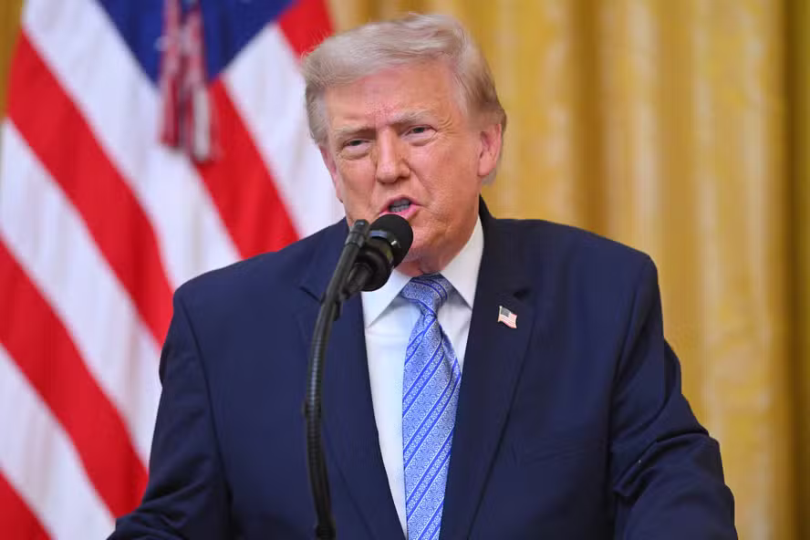 Governo Trump pede registros telefônicos de jornalistas