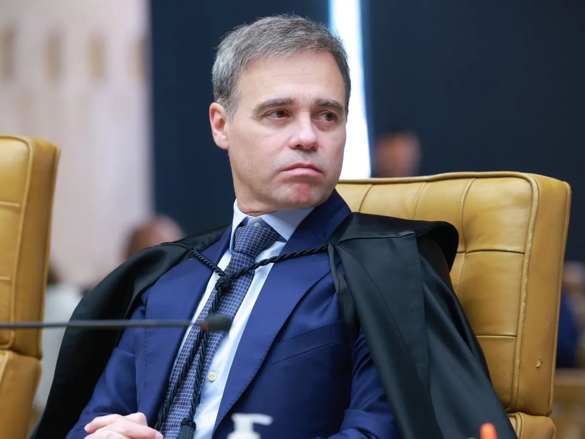 Mendonça autoriza inquérito da Pf sobre filme de Bolsonaro