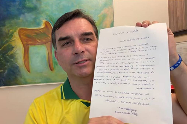 PF cancela depoimento de Flávio Bolsonaro