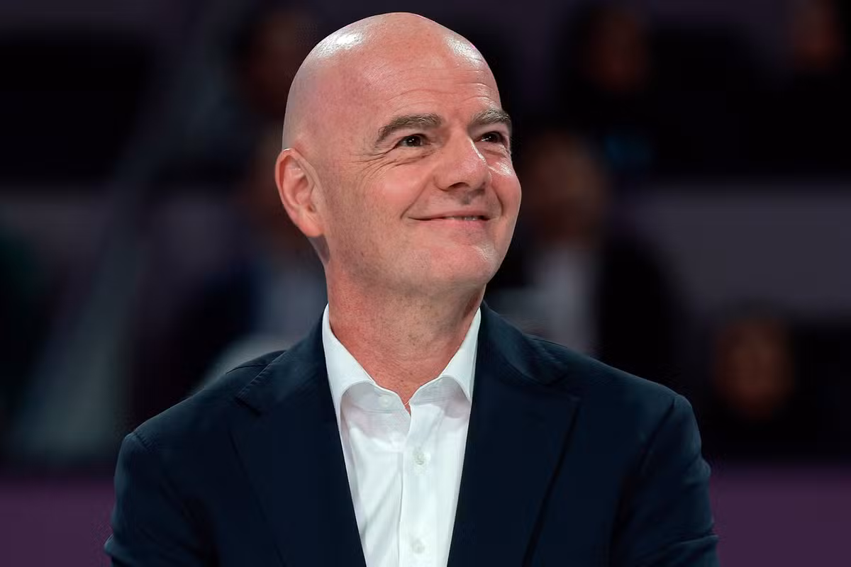 Infantino estuda vender cotas da Copa a investidores privados