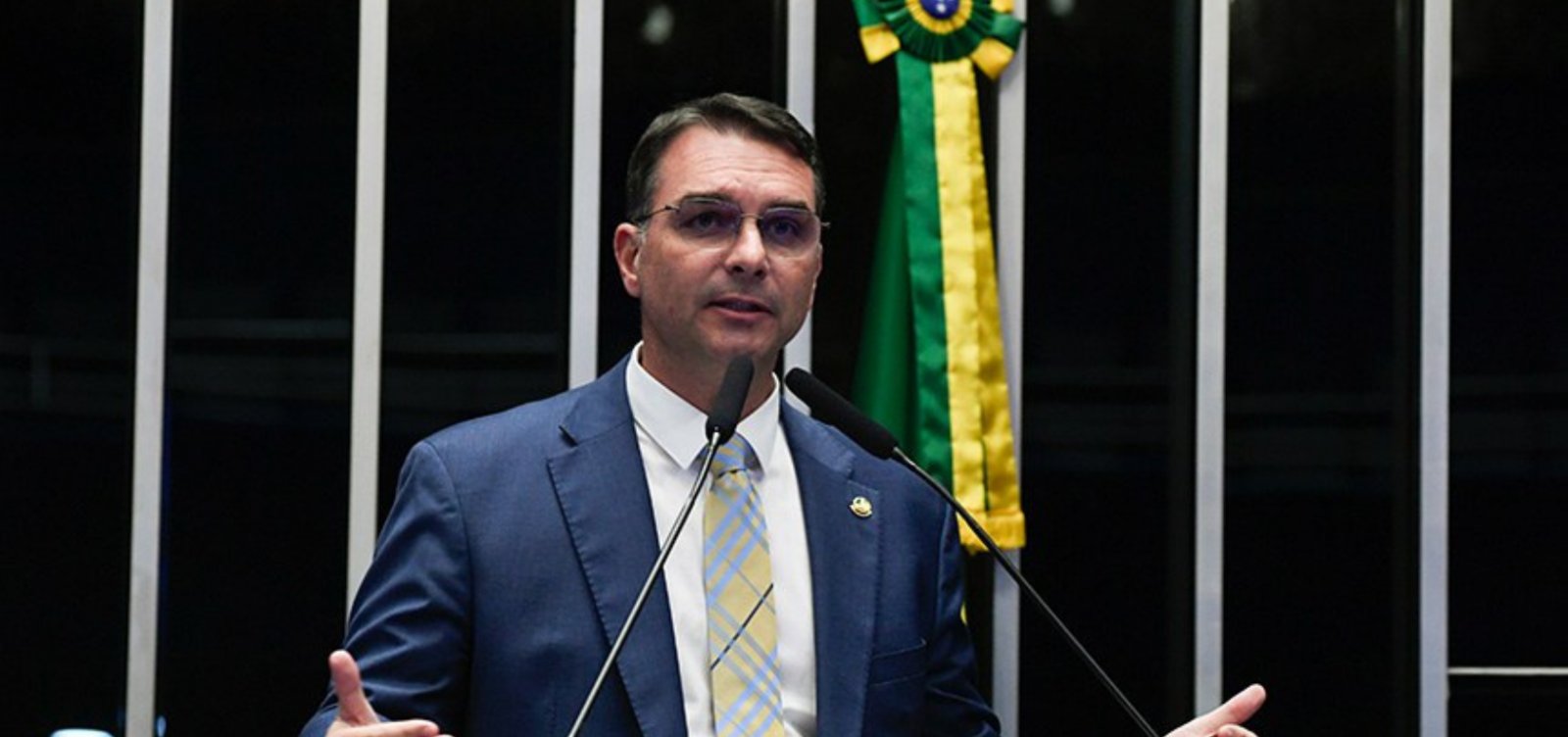 Flávio diz que só vai a debates que Lula participar