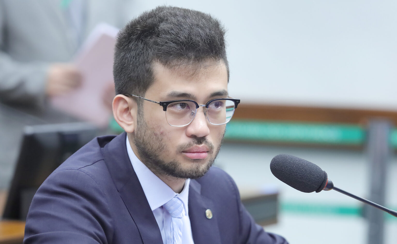 Kim Kataguiri desafia Jair Renan Bolsonaro a debate e aumenta tensão entre direita e bolsonarismo